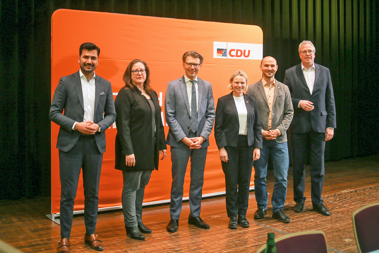 V.l.n.r.: Bürgermeister Hakan Günes, Christiane Haase, Daniel Caspary MdEP, Christiane Staab MdL, Patrick Stypa und CDU-Kreisvorsitzender Dr. Albrecht Schütte MdL.